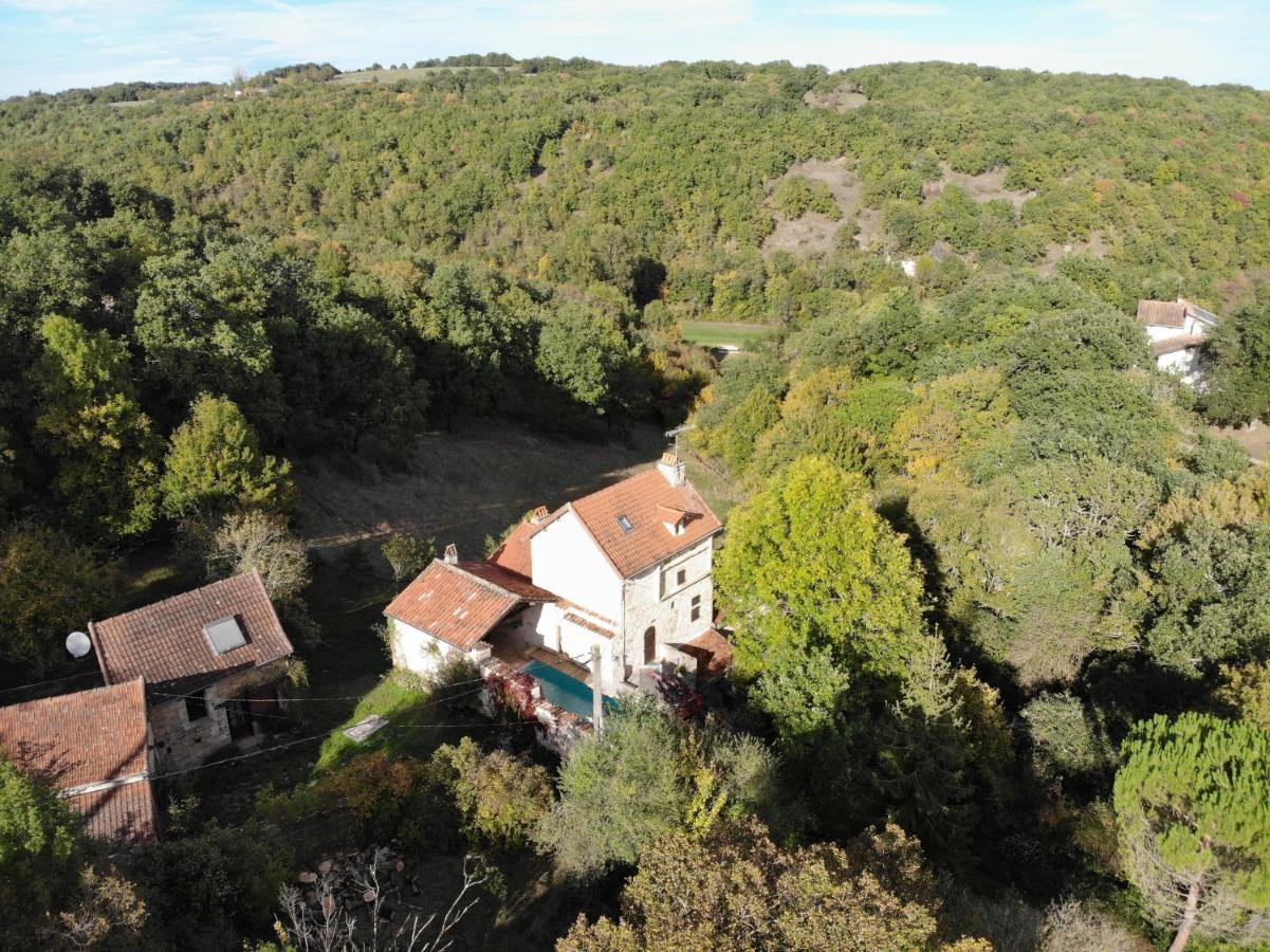 La Combe Aux Oiseaux Country house *